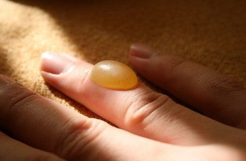 Если обожгли пальцы рук - что делать, как лечить, какие средства применять и чего делать нельзя