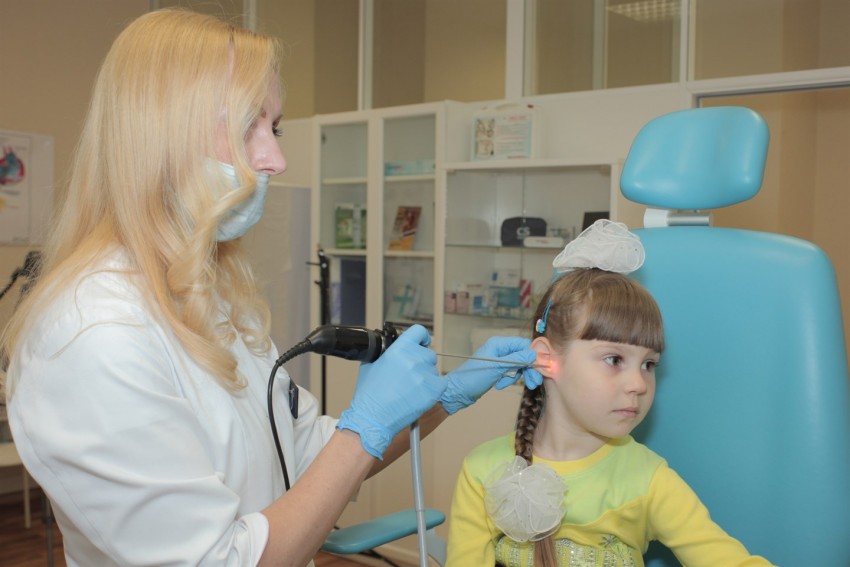 Как выглядит отит у ребенка фото