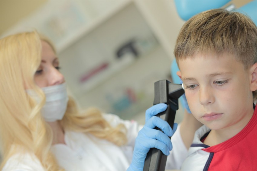 Как выглядит отит у ребенка фото