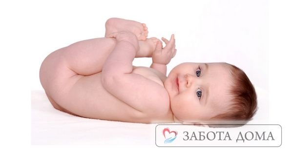 Ребенок лежит на спинке Пролежни у новорожденных под мышками