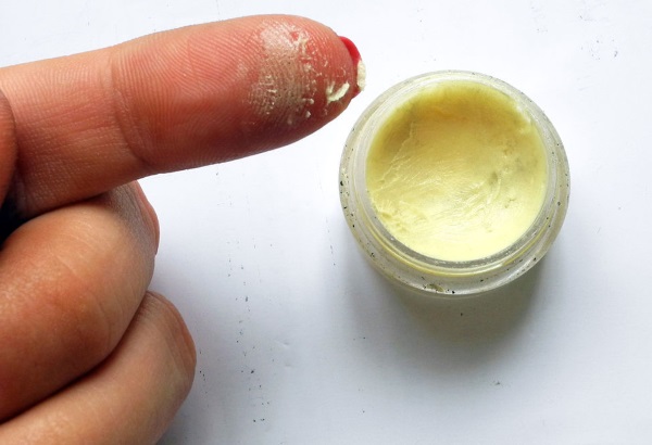 Мазь от пролежней для лежачих больных. Названия, эффективность, цены