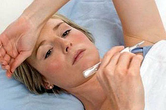 Скачет температура при отите у ребенка Скачет температура при отите у ребенка thumbnail